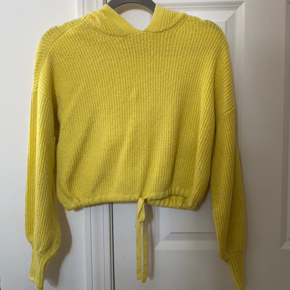 Yellow American Eagle cropped sweater size xS